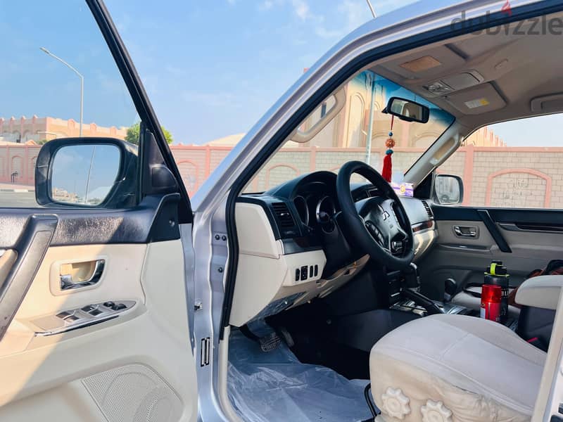Mitsubishi Pajero 2010 9