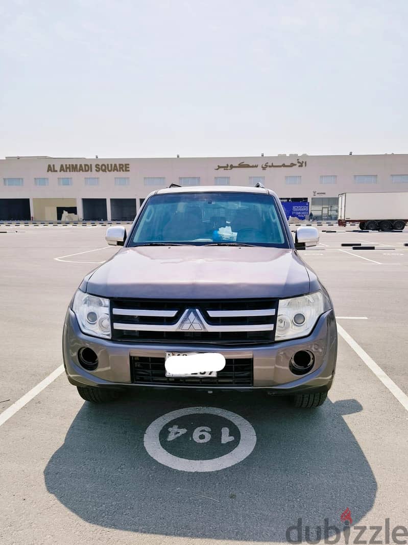 Mitsubishi Pajero 2013 v6 good condition 2