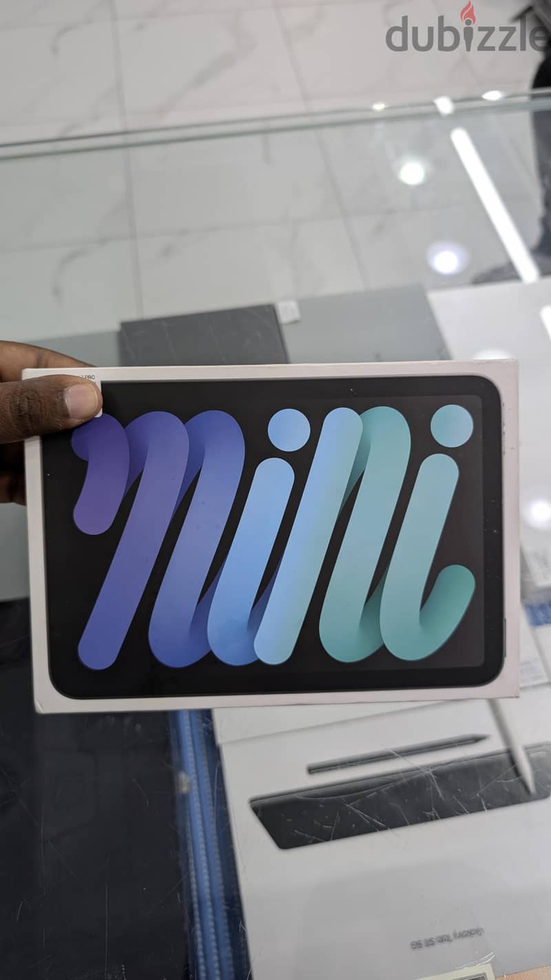 Apple ipad mini A17 pro Cellular 12