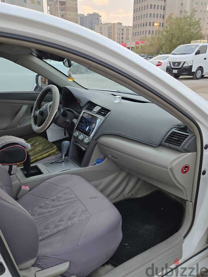 Toyota Camry 2010 3