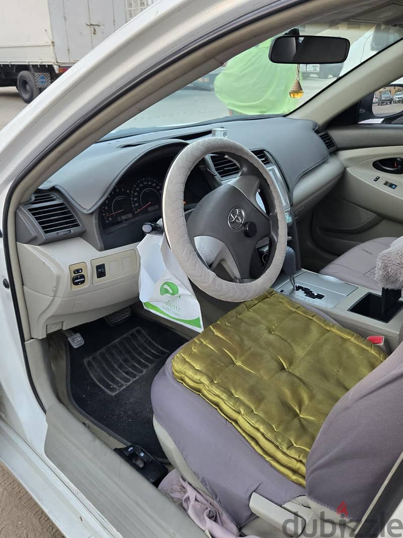 Toyota Camry 2010 4