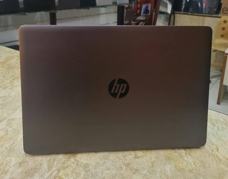 Affordable HP Workstation – Core i7 HQ | SSD | Dedicated Graphics 2