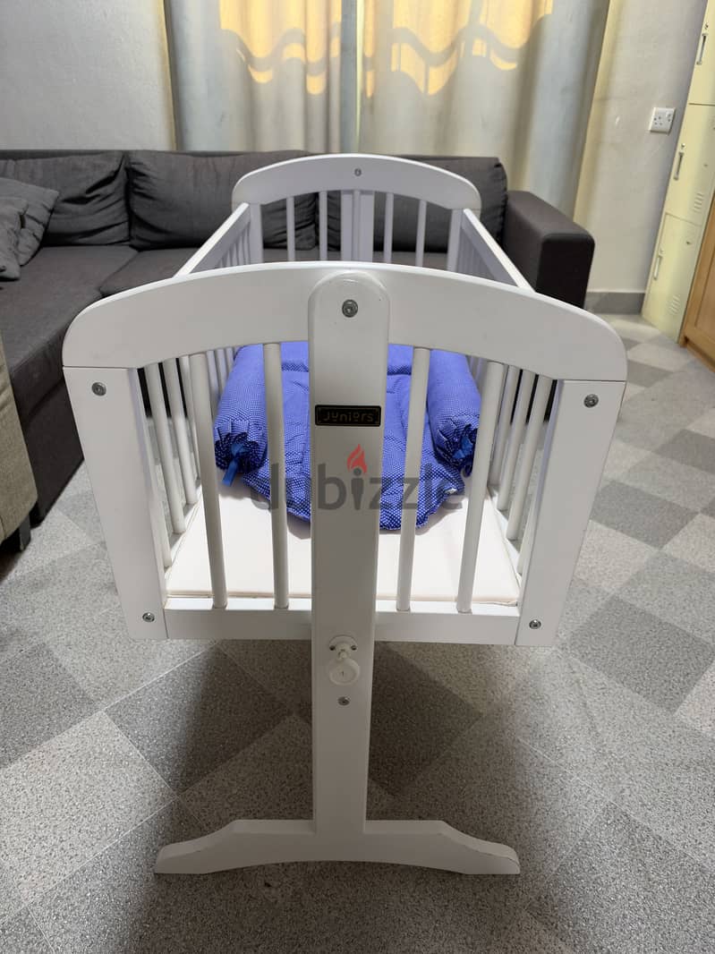 Baby craddile for sale juniors 1