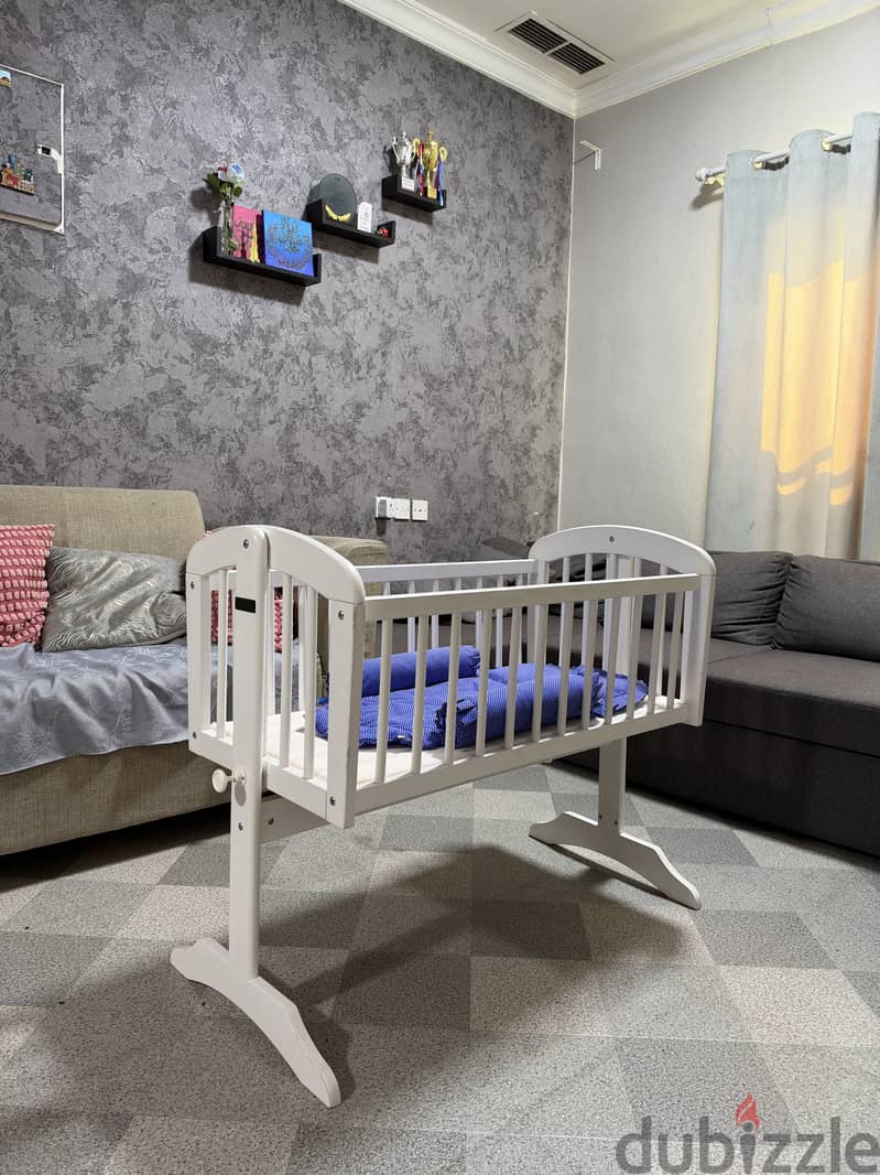 Baby craddile for sale juniors 2