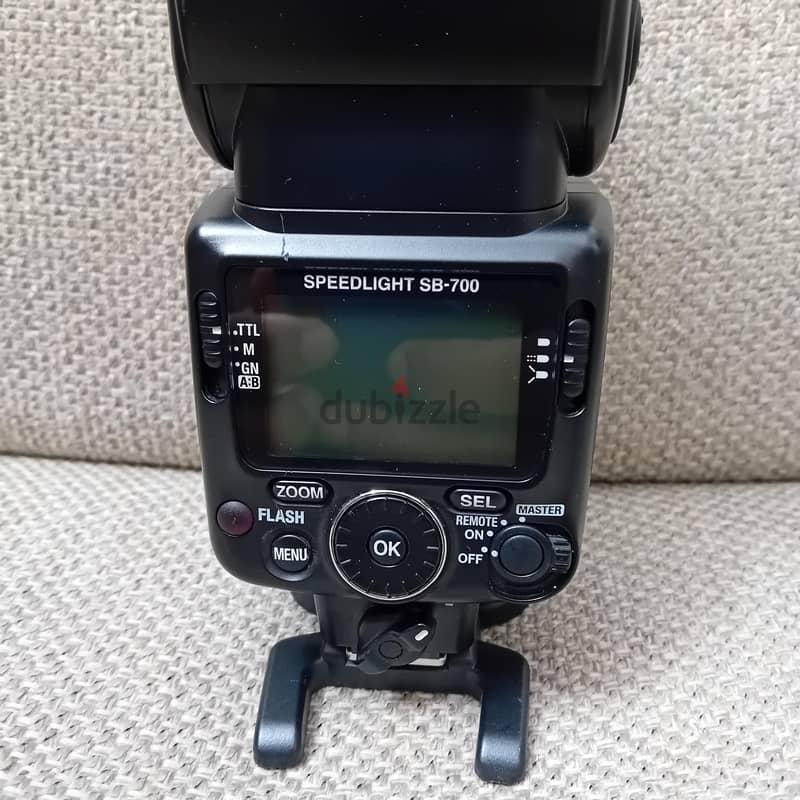 Nikon SB-700 Speedlite 2