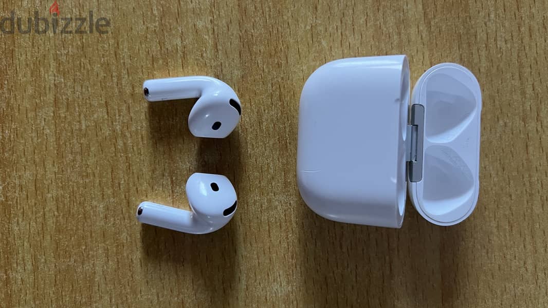 Airpods 4 for sale in prestige condition 1