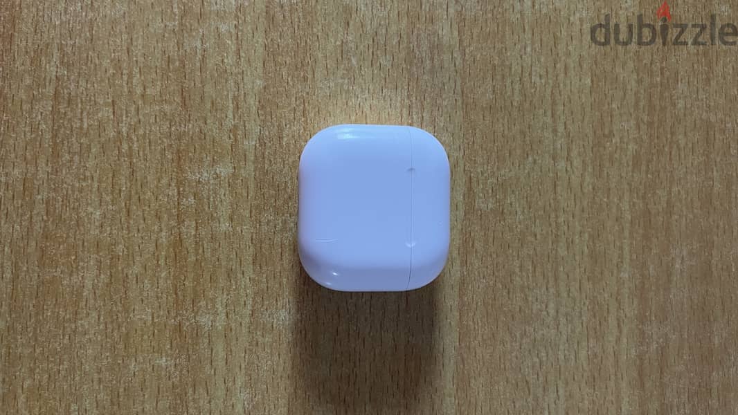 Airpods 4 for sale in prestige condition 2