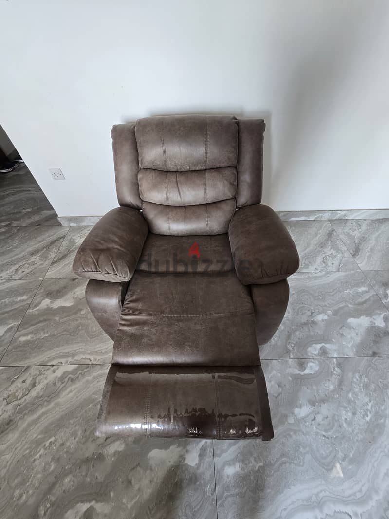 recliner home centre 1