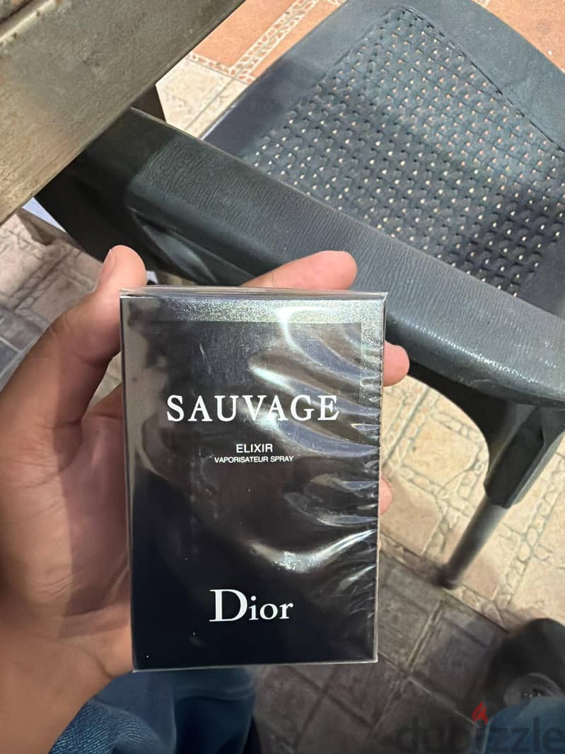 sauvage and prada perfume for sale 5