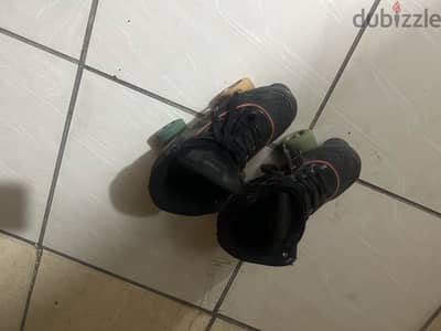 Skate shoes