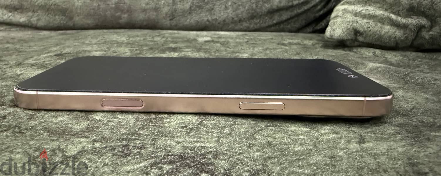 Apple - iPhone 16 Pro Max 3