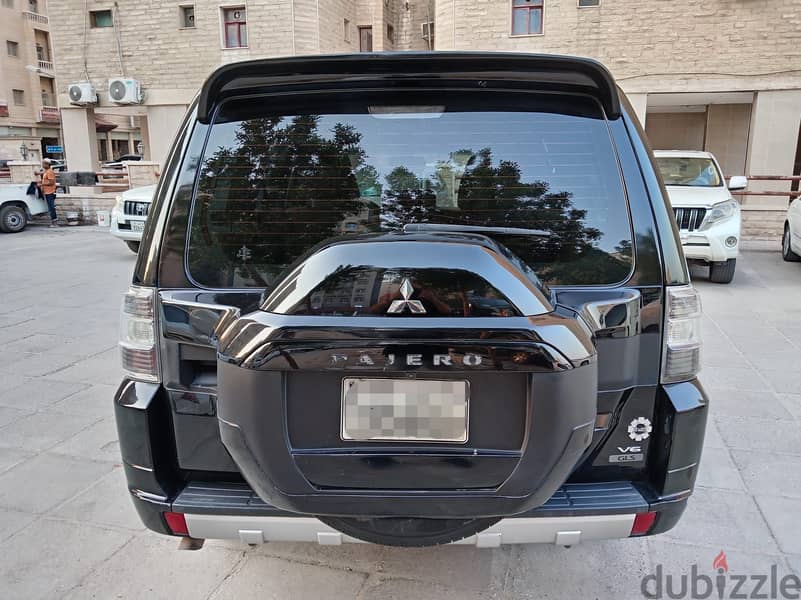 Mitsubishi Pajero 2015 3