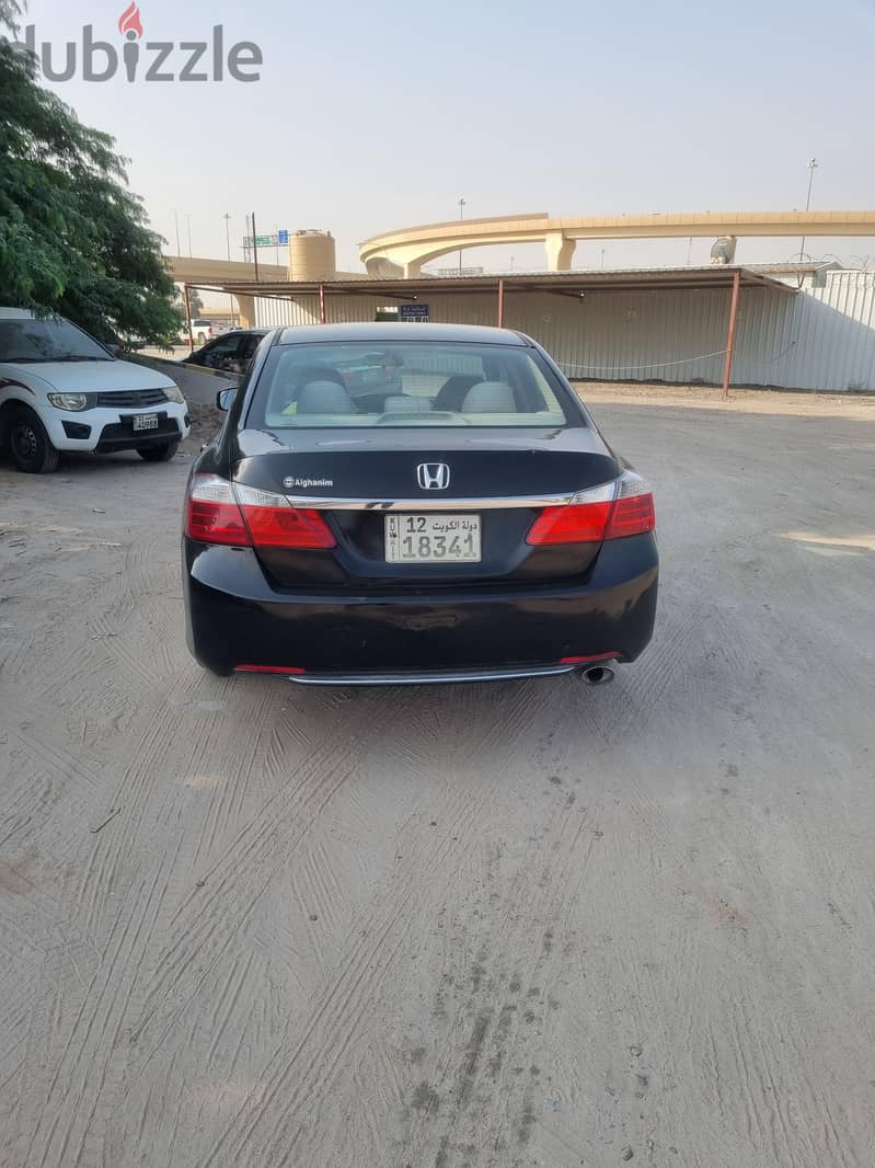 Honda Accord 2013 good condition 4 calendar passing one year 2