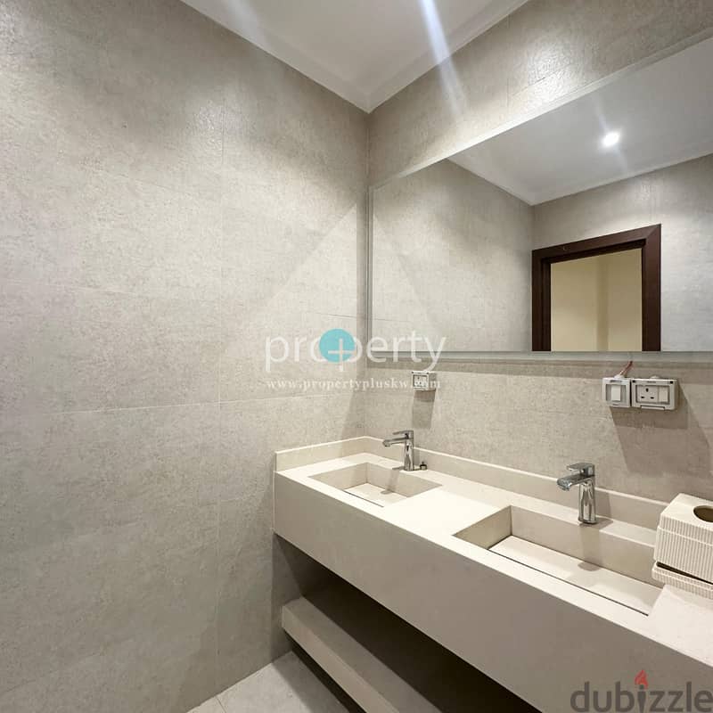 Beautiful Five Bedroom Penthouse for rent in Salmiya 10