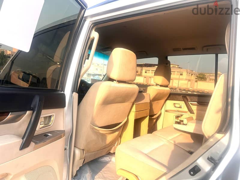 Mitsubishi Pajero 2013 1