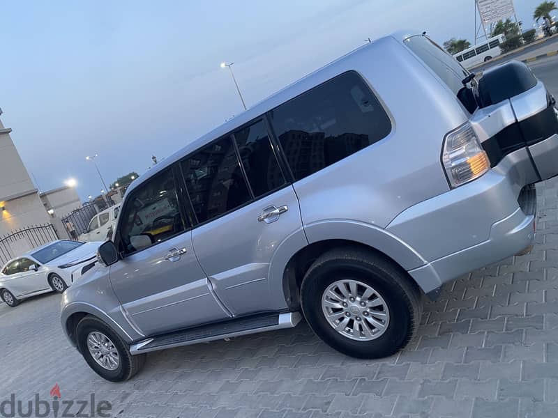Mitsubishi Pajero 2015 1