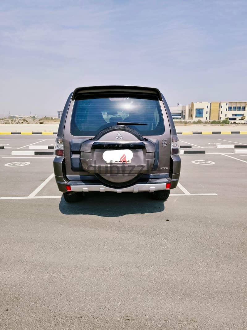 Mitsubishi Pajero 2013 good condition 2