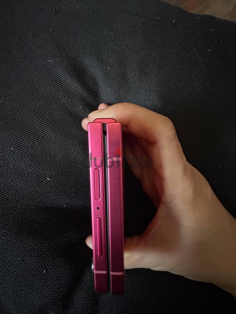 Samsung Z Flip 7 3
