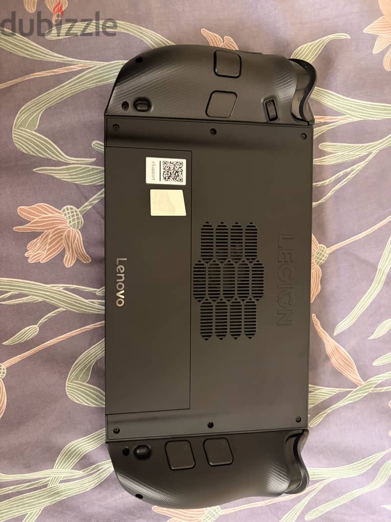 Lenovo legion go 2 1 Tb  like brand new 1
