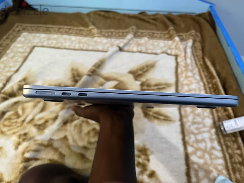 Macbook air M4 13.6" 16/512 6