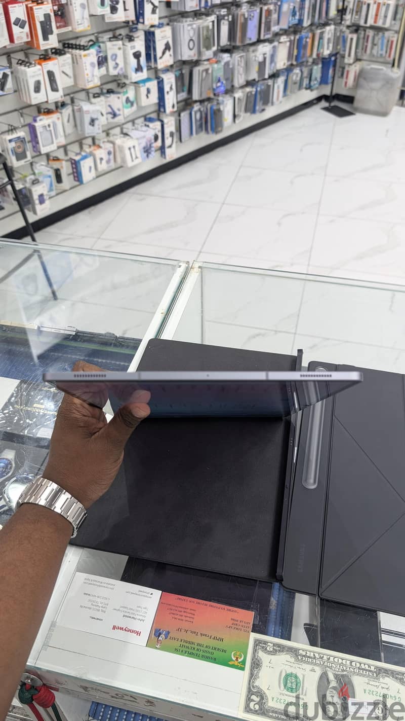 Samsung Galaxy tab S10 ULTRA 5G 2