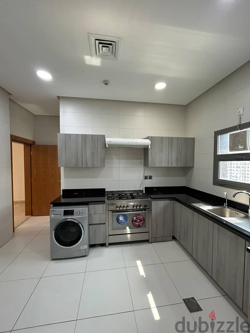 Semi-furnished apartment with a sea view for rent in Salmiya. 5