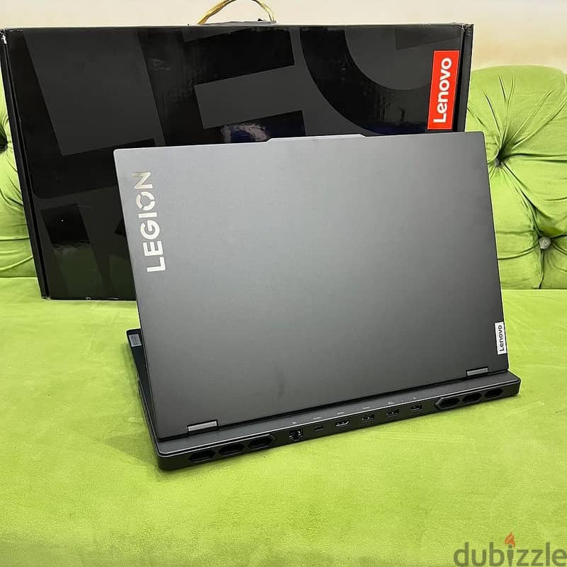 New Lenovo Legion Pro 7i core i9 RTX 4090 32GB Ram 1TB SSD 1
