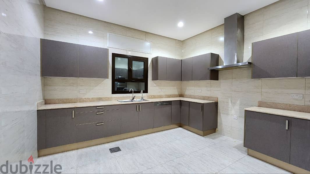4 Master Bedroom Floor in Mansouriya 5