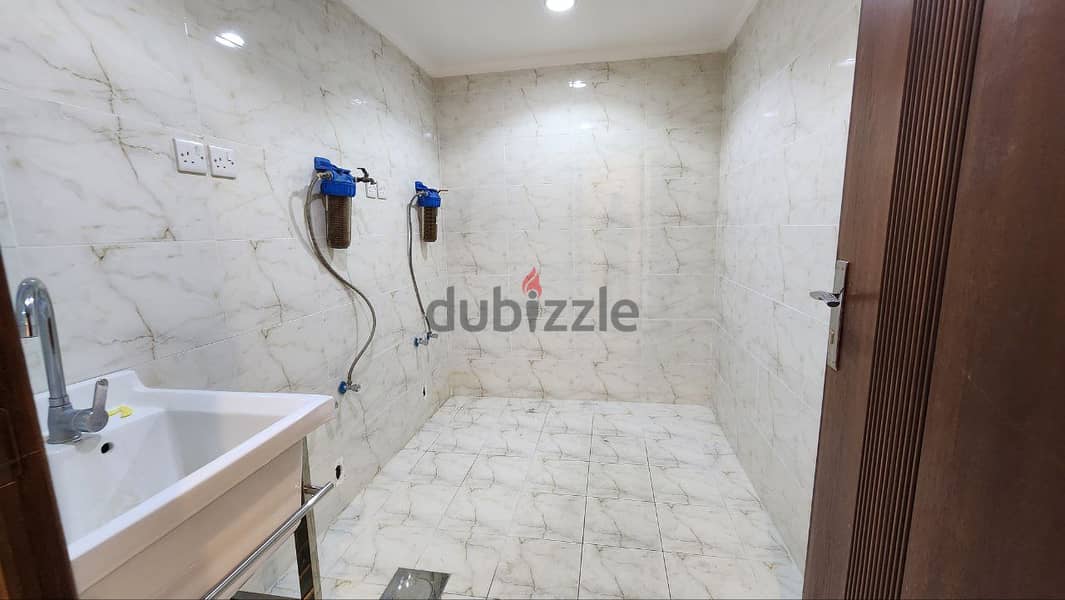 4 Master Bedroom Floor in Mansouriya 9