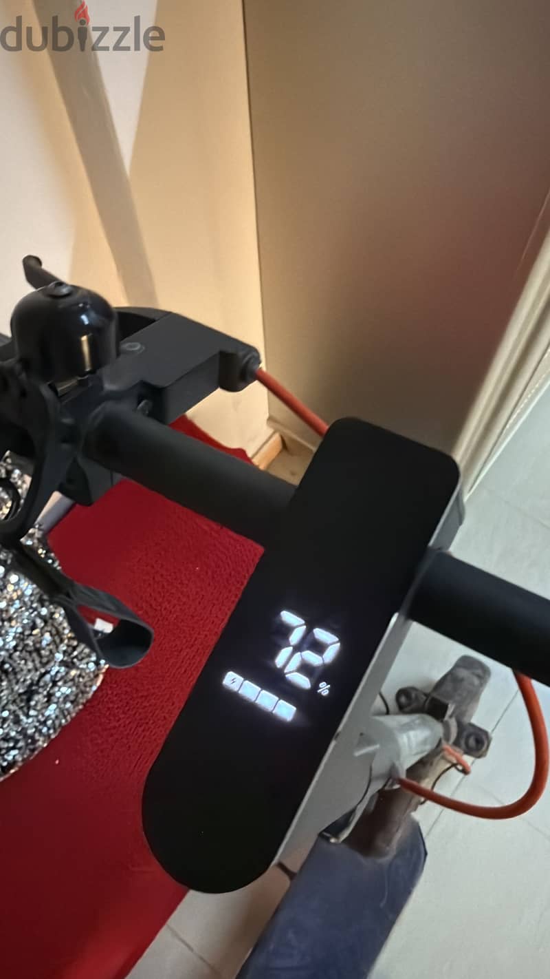Xiaomi 5GL electric scooter for sale tire size 60/70 6.5 inch 2