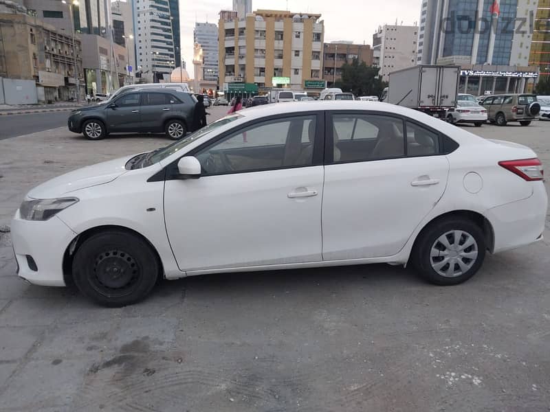 Toyota Yaris 2016 E 1.3 1