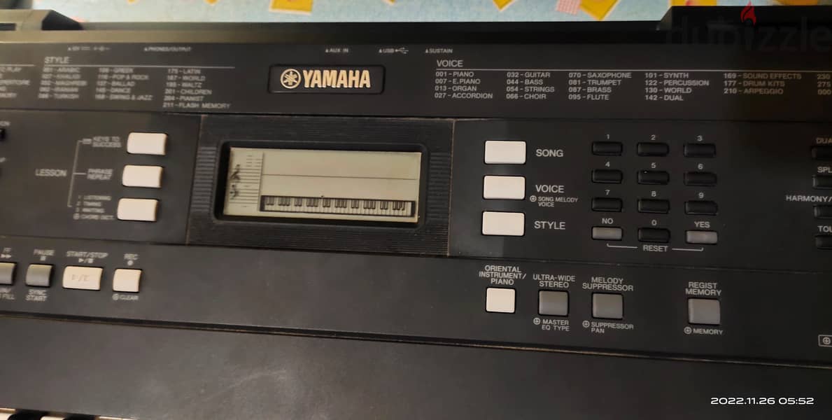 YAMAHA PSR A-350 Oriental Musical Keyboard for sale in mint condition 4