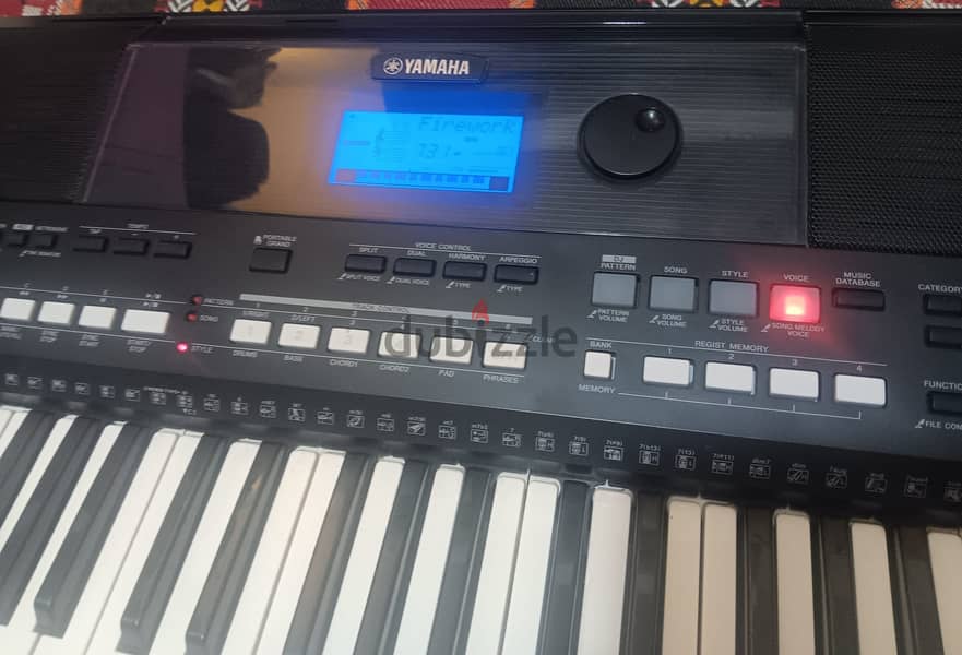 YAMAHA PSR E 433 Musical Keyboard for sale 2