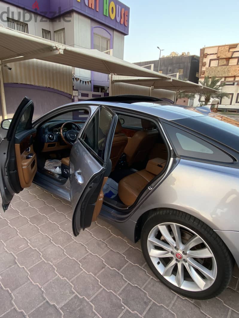 Jaguar XJ 2014 13