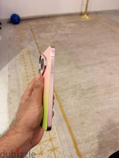 I phone 17 pro max 512 gb and huwai pura 90s pro