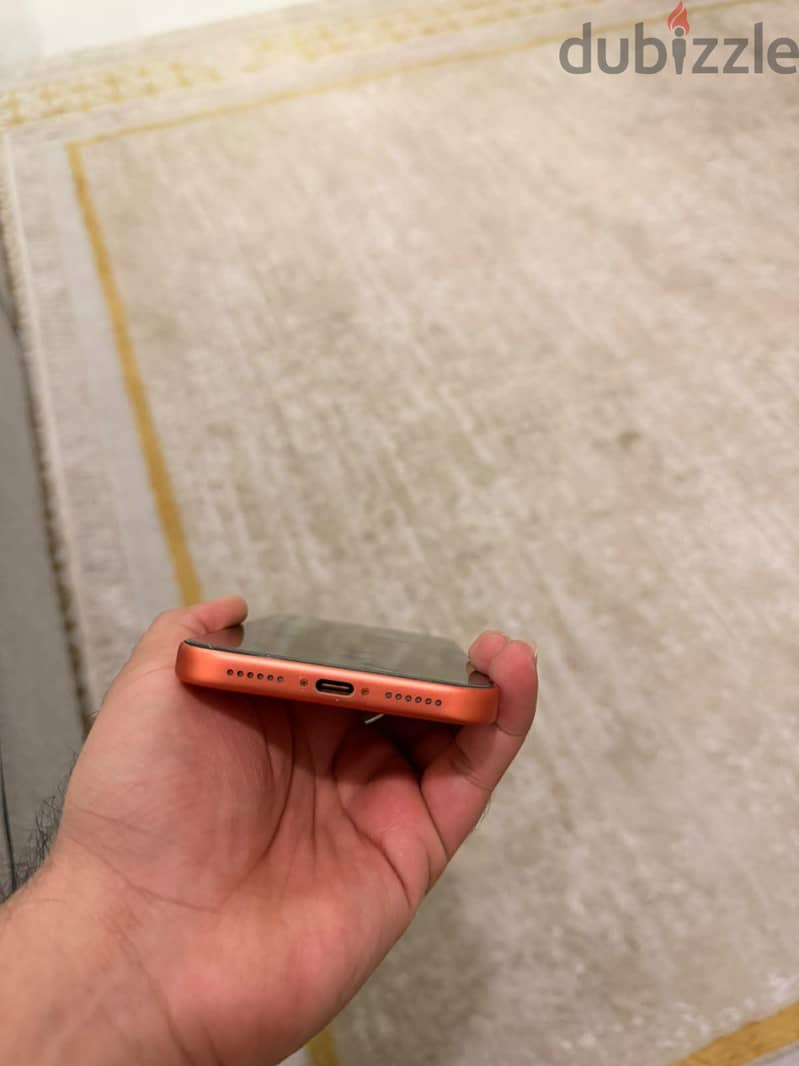 I phone 17 pro max 512 gb and huwai pura 90s pro 10