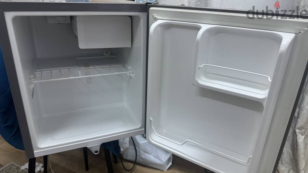 Mini Fridge 3