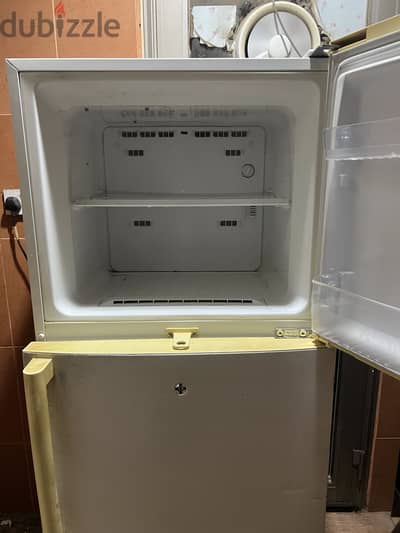 Samsung fridge (285 liters)