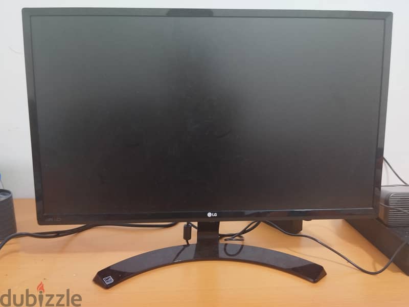 LG MONITOR FHD 24 INCHES شاشة ال جي ٢٤ بوصة 2