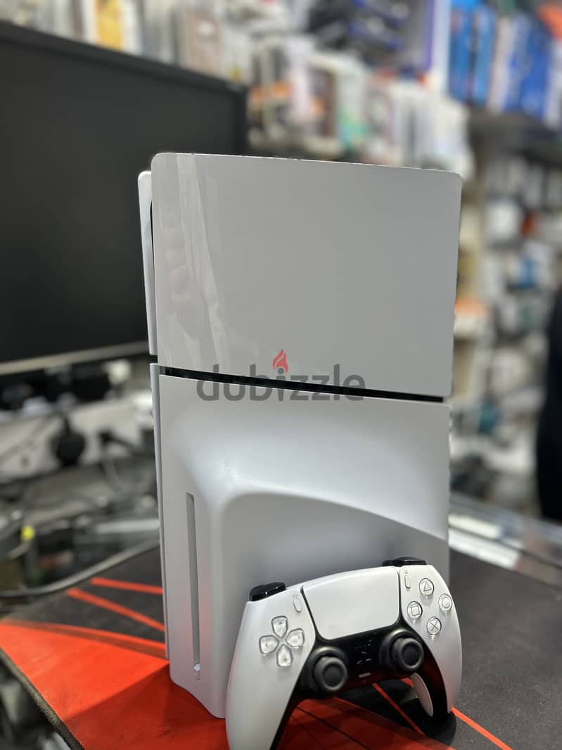 Ps5 for sale like new condition 149 kd 3