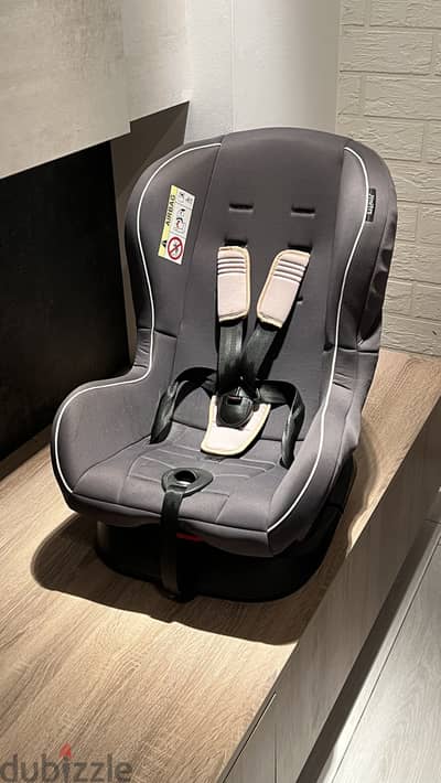 Baby car seat age  (Juniors Brand)