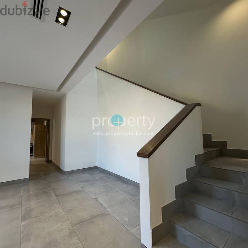 Triplex Villa for rent in Abu al Hassaniya 3