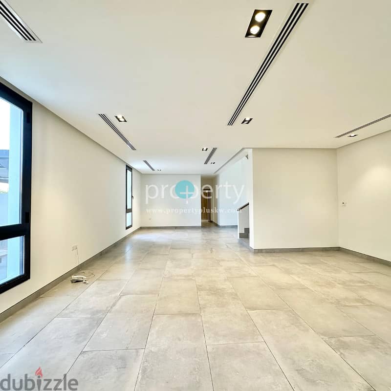 Triplex Villa for rent in Abu al Hassaniya 6