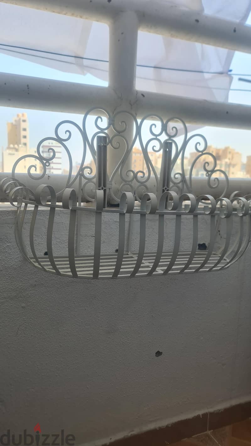 للبيع ستاند زهور  حديد 1