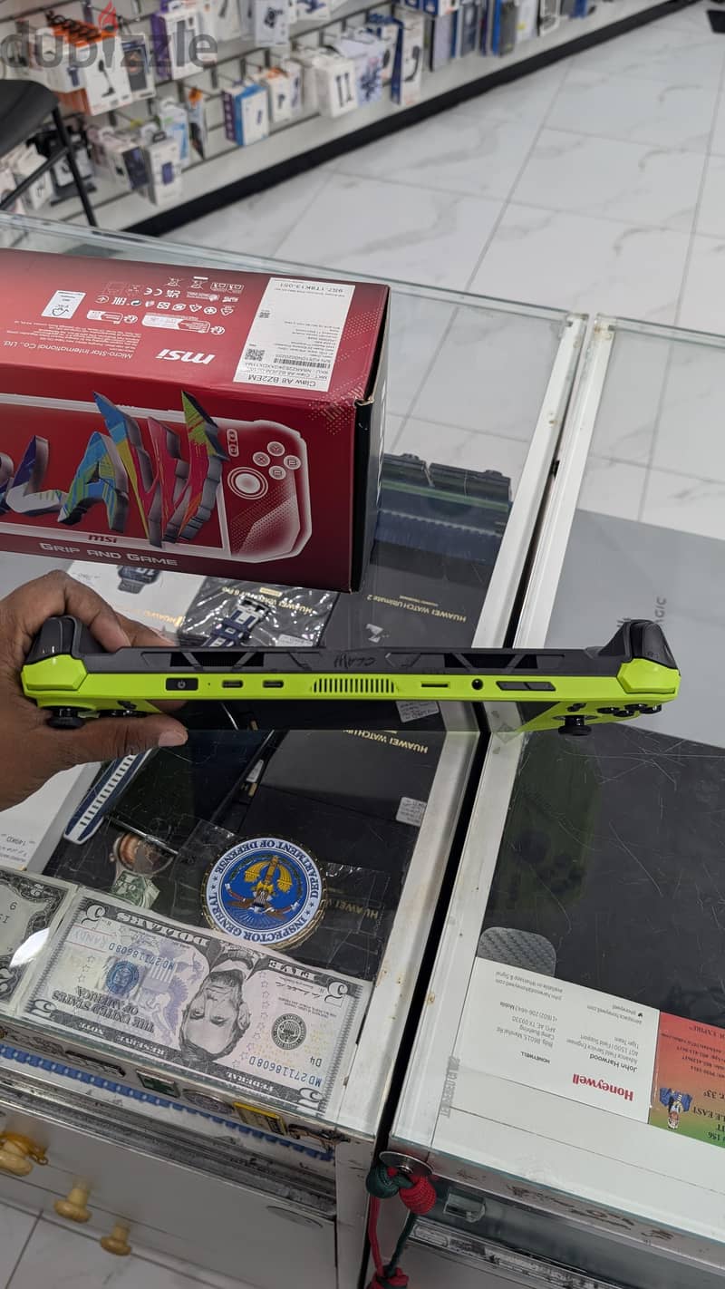 MSI Claw A8 Z2 extreme 2