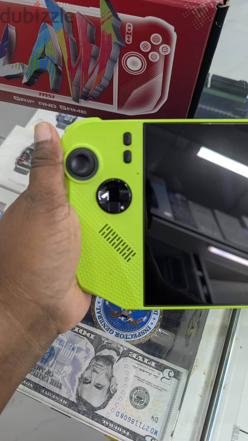 MSI Claw A8 Z2 extreme 5