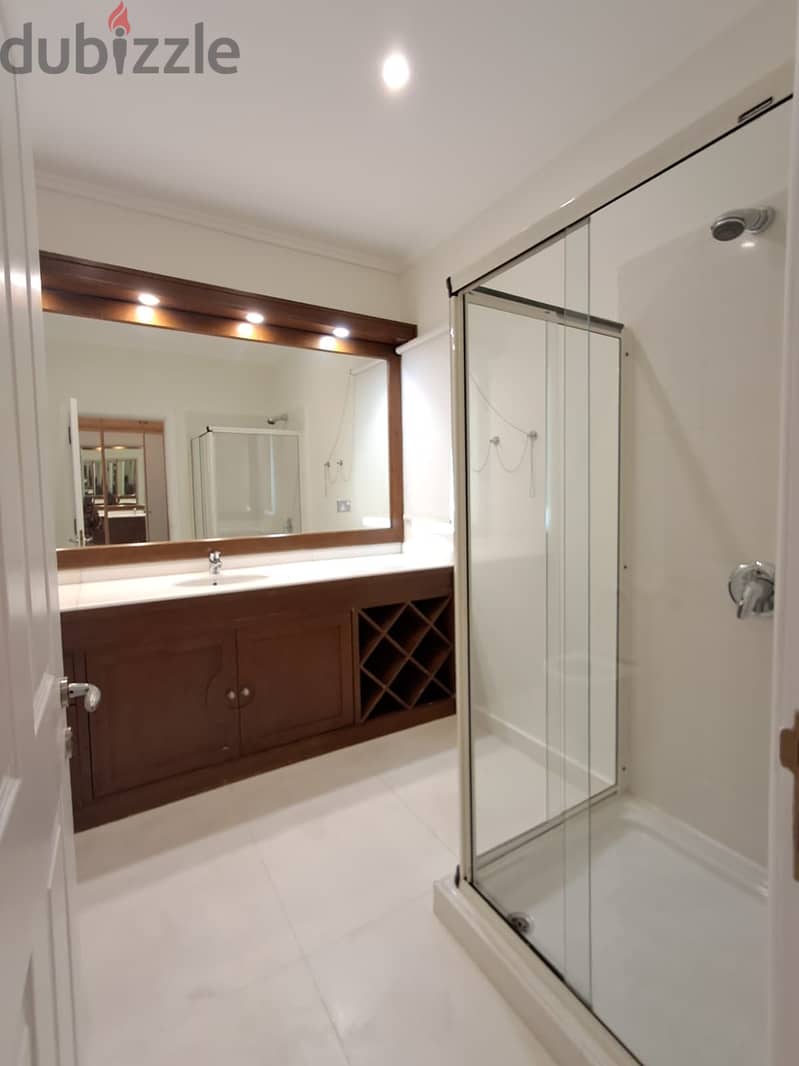 Spacious 3 Bedroom Floor 6