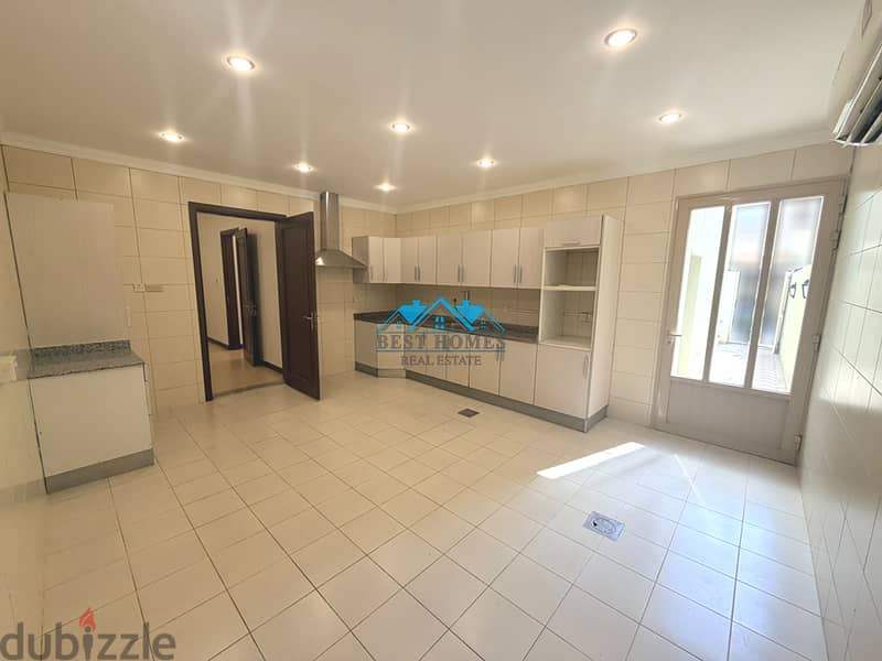 Exclusive 4 Bedroom Ground Floor Apartment with 3 Entrances in Siddiq 1
