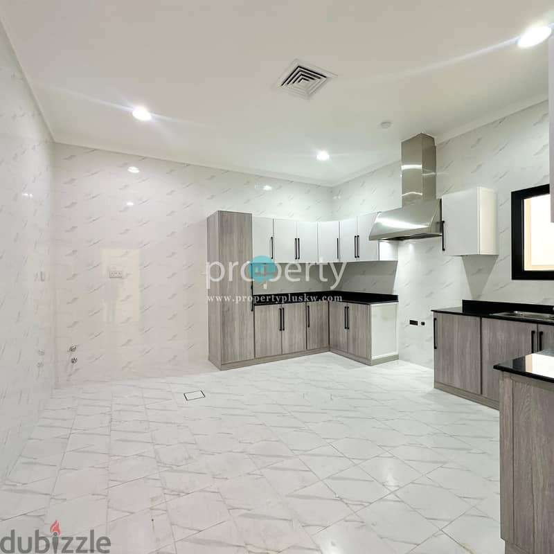 Spacious 4 Bedroom Floor with Balcony for Rent in Rumaithya 10