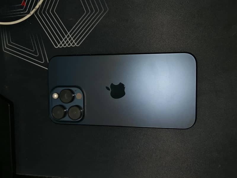iphone 15 pro max ,256gb 4